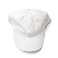 gorra de béisbol blanca sobre fondo blanco foto