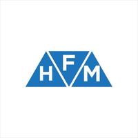 diseño de logotipo en forma de triángulo fhm sobre fondo blanco. concepto de logotipo de letra de iniciales creativas fhm. vector