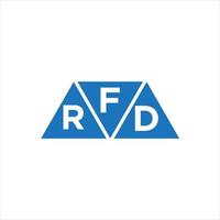 diseño de logotipo en forma de triángulo frd sobre fondo blanco. concepto de logotipo de letra de iniciales creativas frd. vector