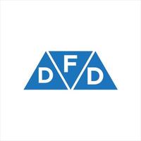 diseño de logotipo en forma de triángulo fdd sobre fondo blanco. concepto de logotipo de letra de iniciales creativas fdd. vector