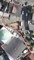 bela vista aérea da cidade de luton, na inglaterra video
