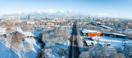 vista aérea del invierno riga, letonia. foto