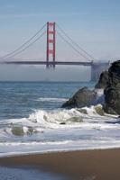 el puente golden gate en la niebla de la mañana, san francisco foto