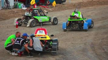 Buggy cars on the track before the start video