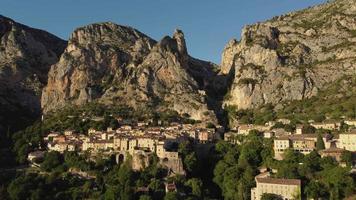 aldeia de moustiers sainte marie em provence, frança video