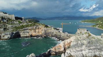 portovenere, ou porto venere, no distrito de la spezia, ligúria itália video