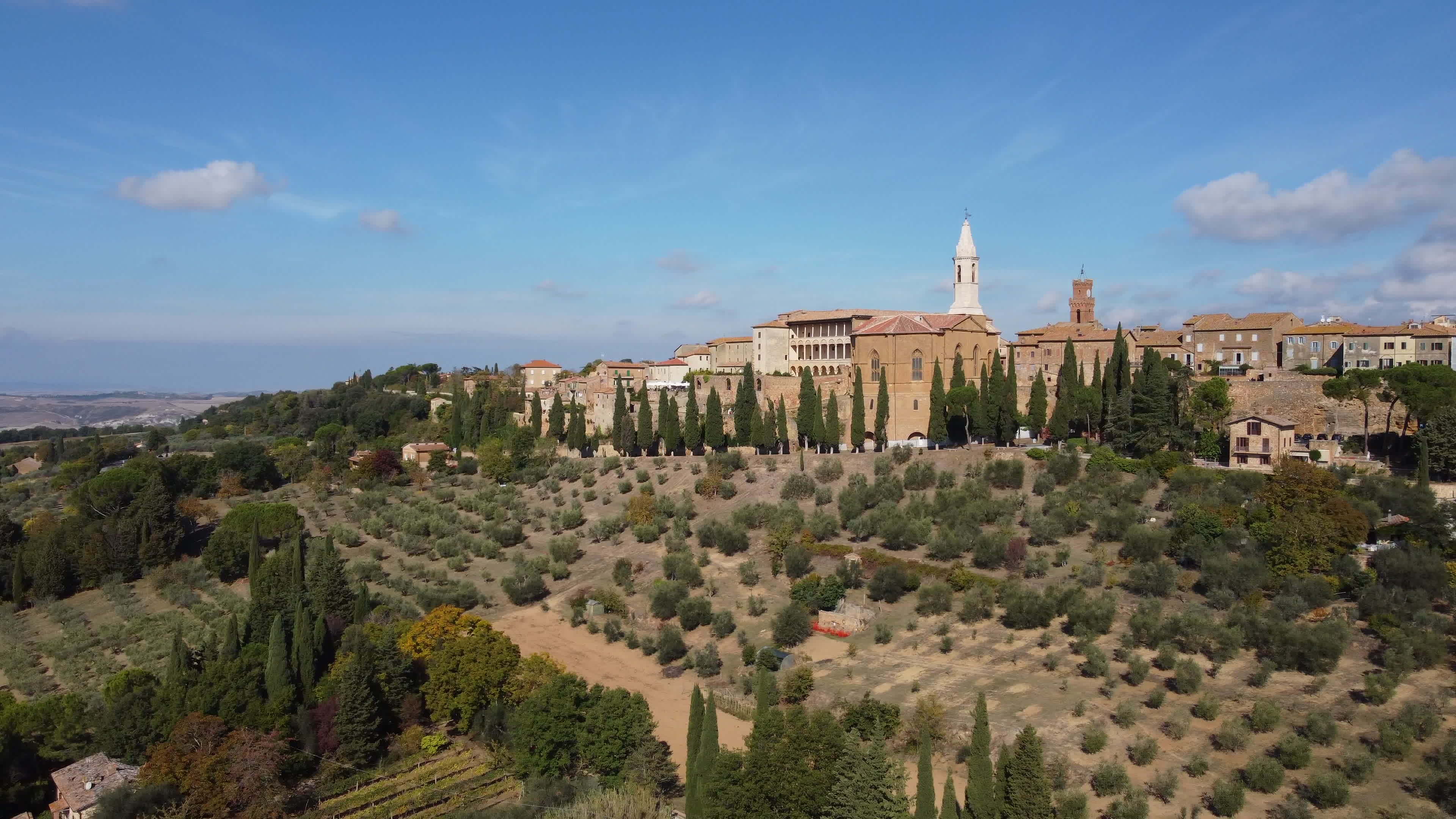 Pienza aerial view in Tuscany, Italy 16352793 Stock Video at Vecteezy