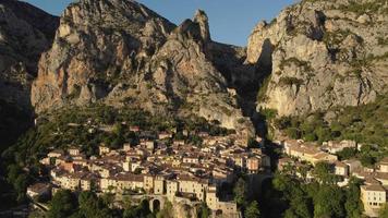 village de moustiers sainte marie en provence, france video
