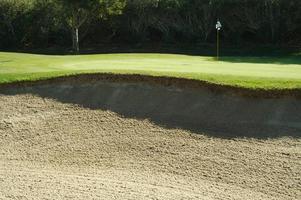 resumen de bunkers de campo de golf foto