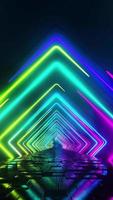 flygande under valv målad med flerfärgad ljus. vertikal looped video