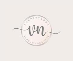 logotipo femenino vn inicial. utilizable para logotipos de naturaleza, salón, spa, cosmética y belleza. elemento de plantilla de diseño de logotipo de vector plano.