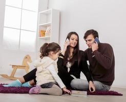 familia en la habitación foto