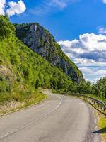 carretera del danubio en djerdap en serbia foto