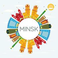 horizonte de minsk con edificios de color, cielo azul y espacio de copia. vector