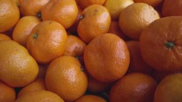 tangerinas novas frescas da colheita na mercearia video