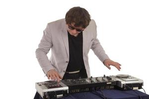 dj con el mezclador foto