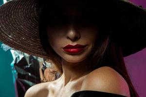 beauty woman in hat photo