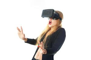 chica con gafas de realidad virtual foto