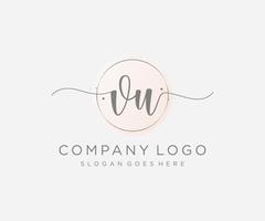 logotipo femenino inicial de vu. utilizable para logotipos de naturaleza, salón, spa, cosmética y belleza. elemento de plantilla de diseño de logotipo de vector plano.