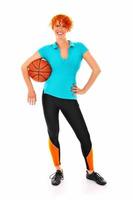 mujer con baloncesto foto