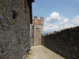 villa medieval de ricetto en candelo foto