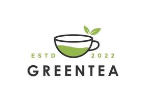 té verde con taza y diseño de logotipo de té de hoja vector