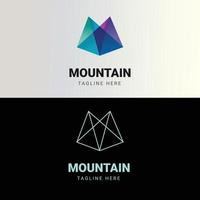 logotipo abstracto de montaña vector