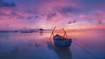 natur soluppgång och båt video