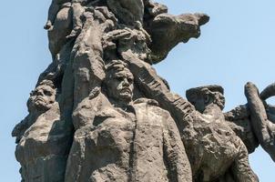 monumento a babi yar en kiev, 2021 foto