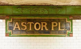 estación de metro astor place - nueva york, 2022 foto