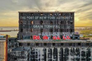 la terminal de granos de gancho rojo en el barrio de gancho rojo de brooklyn, nueva york, 2022 foto