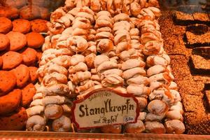 mercado de navidad en rathausplatz en viena, austria foto