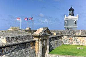 castillo san felipe del morro también conocido como fuerte san felipe del morro o castillo del morro. es una ciudadela del siglo XVI ubicada en san juan, puerto rico. foto