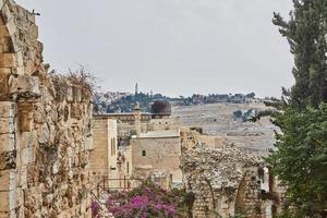 vista sobre la mezquita de al-aqsa desde la antigua muralla de la ciudad foto