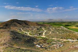 panorama del paisaje armenio y el monte ararat cerca de la frontera turca. foto