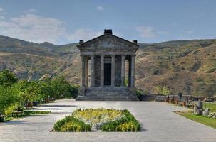 templo de garni, un templo pagano iónico ubicado en el pueblo de garni, armenia. es la estructura y símbolo más conocido de la armenia precristiana. foto
