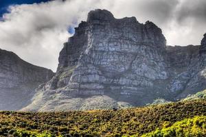 montaña de la mesa - ciudad del cabo, costa de sudáfrica foto