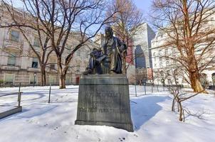 horace greeley memorial, ciudad de nueva york, 2022 foto