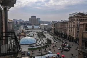 vista de la plaza de la independencia, kiev foto