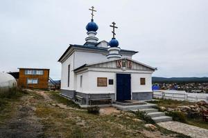 iglesia ortodoxa rusa, khuzir, olkhon, rusia foto