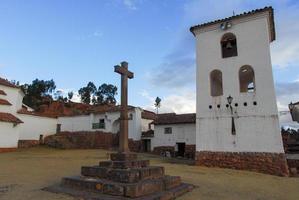 plaza del pueblo, chinchero, perú foto