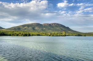 presa de hartbeespoort - sudáfrica foto