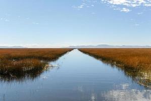 paisaje alrededor del lago titicaca, perú foto