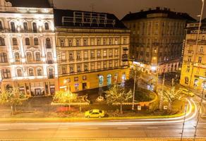 vista de la calle del centro de budapest foto