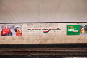 baku, azerbaiyán - 15 de julio de 2018 - estación de metro 28 de mayo en la ciudad de baku, azerbaiyán. foto