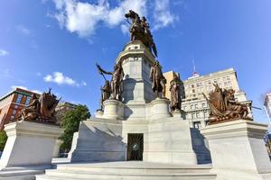 monumento a washington hito histórico capital square richmond virginia foto