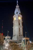 torre del ayuntamiento en el distrito central de la ciudad de filadelfia, pennsylvania. foto