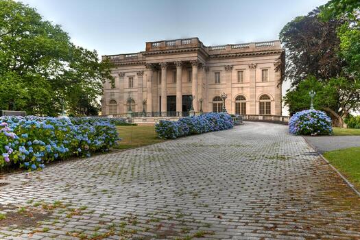 la casa de mármol en newport, rhode island. es una mansión de la edad dorada y su pórtico frente al templo es como el de la casa blanca. foto