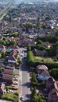 hermosa vista aérea de la ciudad de luton video