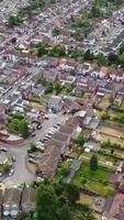 antenn se av stad i vertikal och porträtt stil video